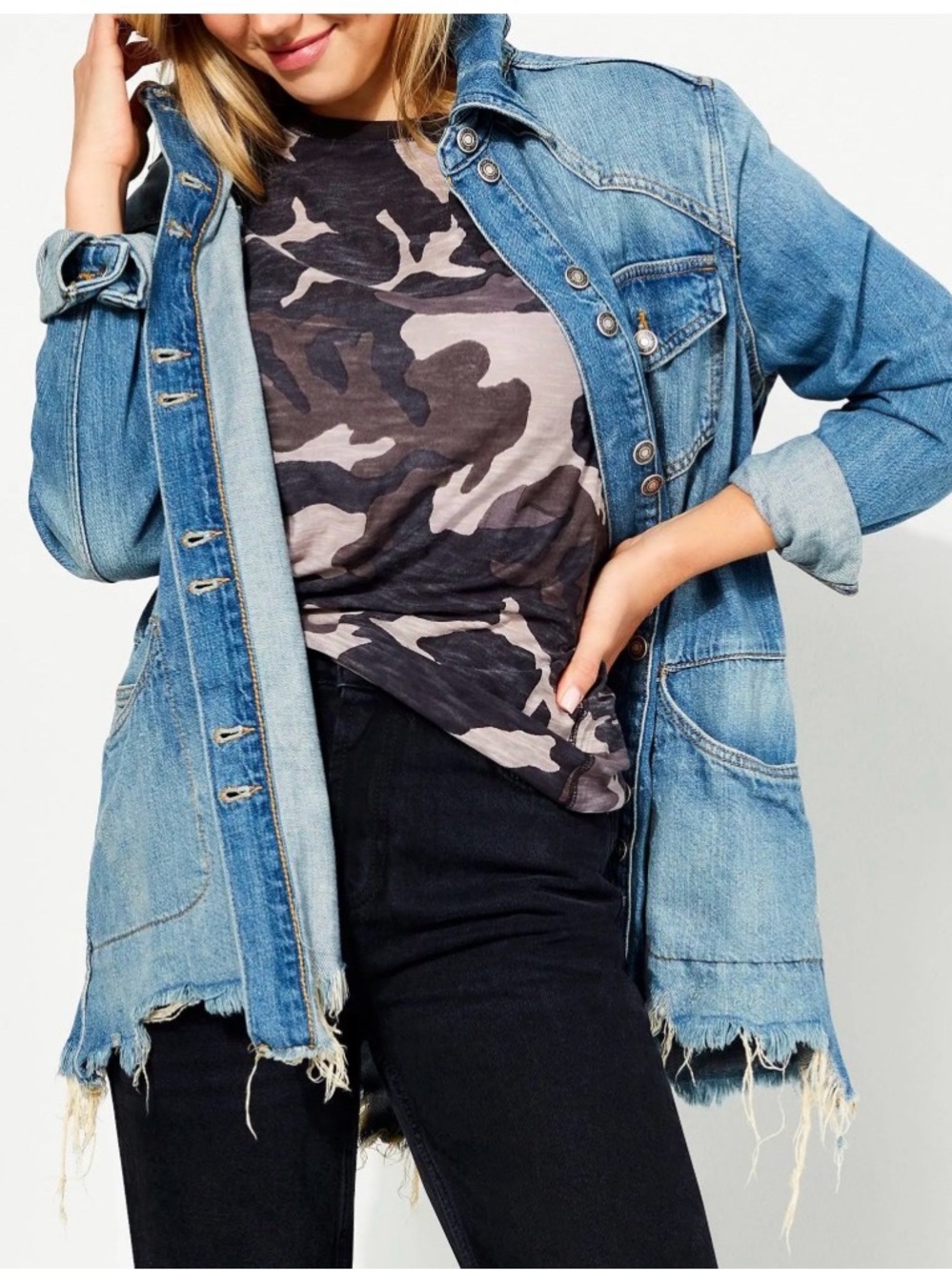 Free People Moon Child Faded Blue Distressed Denim Jacket Sz Small - Picture 3 of 13